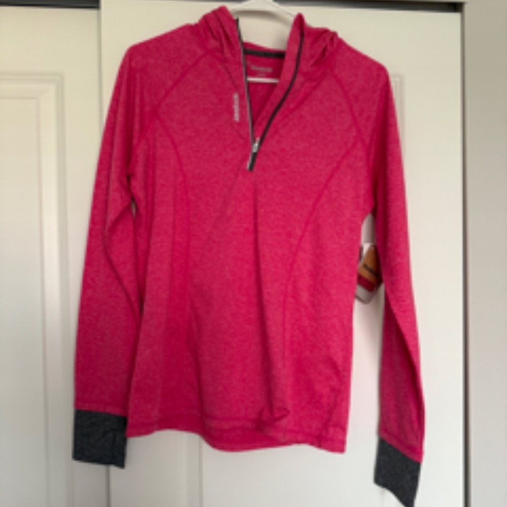 *NEW WITH TAGS* Reebok Pink Hooded Quarter Zip - Size M